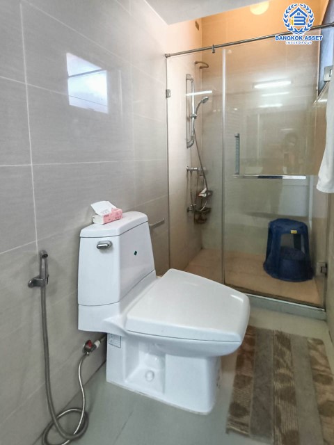 *****บ้านเดี่ยวมือสองย่านกรุงเทพมหานคร ม.โฮมเพลส เดอะพาร์ค วงแหวน-พระราม9 เนื้อที่กว้างขวางมากถึง 51 ตร.ว. ฟังก์ชัน 3 ห้องนอน 2 ห้องน้ำ 2 ที่จอดรถ แถมฟรี! 4 เครื่องปรับอากาศ และเฟอร์นิเจอร์ทั้งหลัง บนทำเลดี ใกล้สุวรรณภูมิ และทางด่วน "มอเตอร์เวย์ พระราม9"